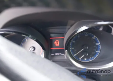 2014 Toyota Corolla S Plus z USA, uszkodzony, nr VIN 2T1BURHE4EC136940